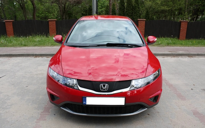 Honda Civic cena 26900 przebieg: 152000, rok produkcji 2011 z Piaseczno małe 154